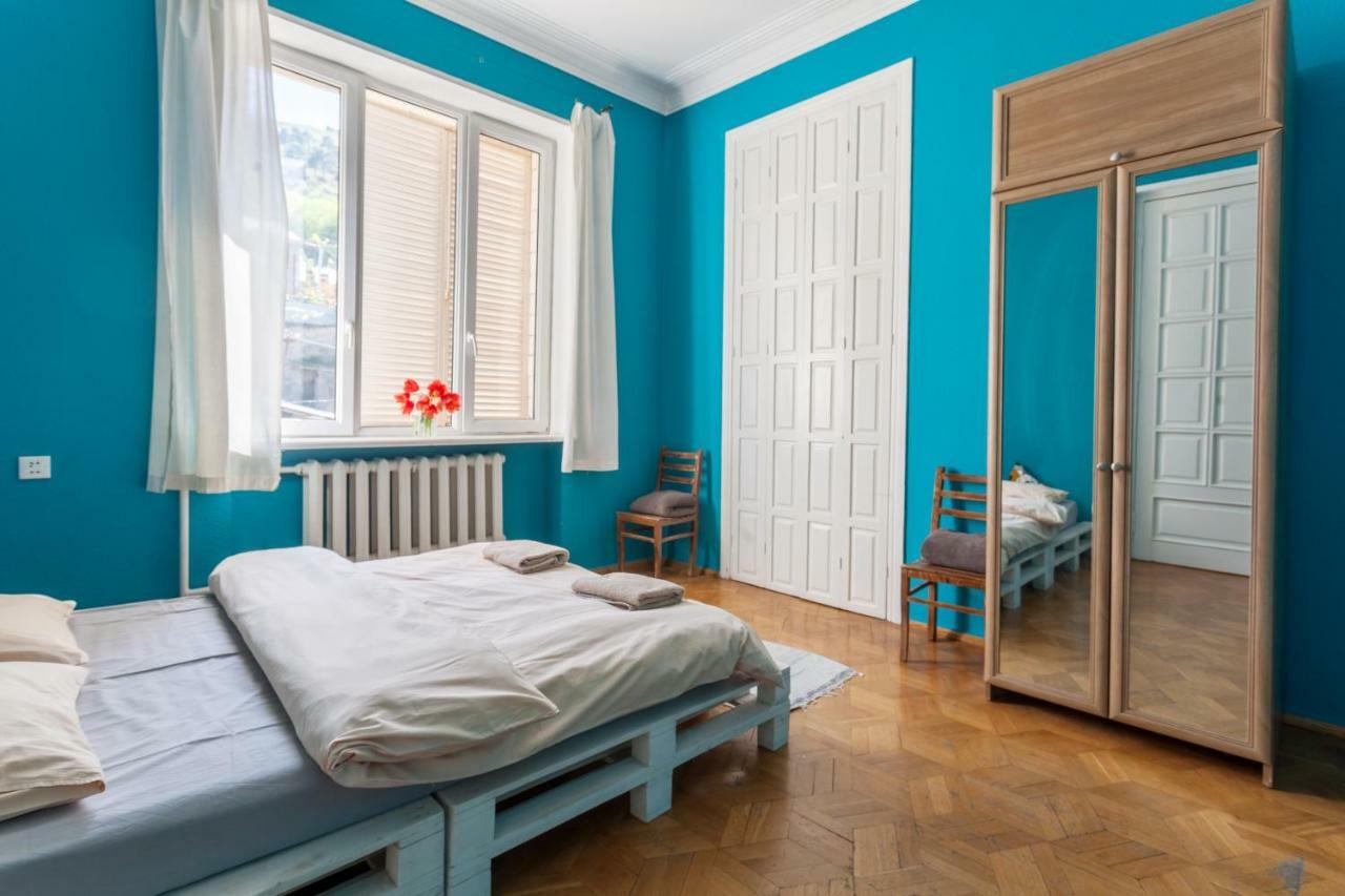 M42 Hostel Tiflis Exterior foto