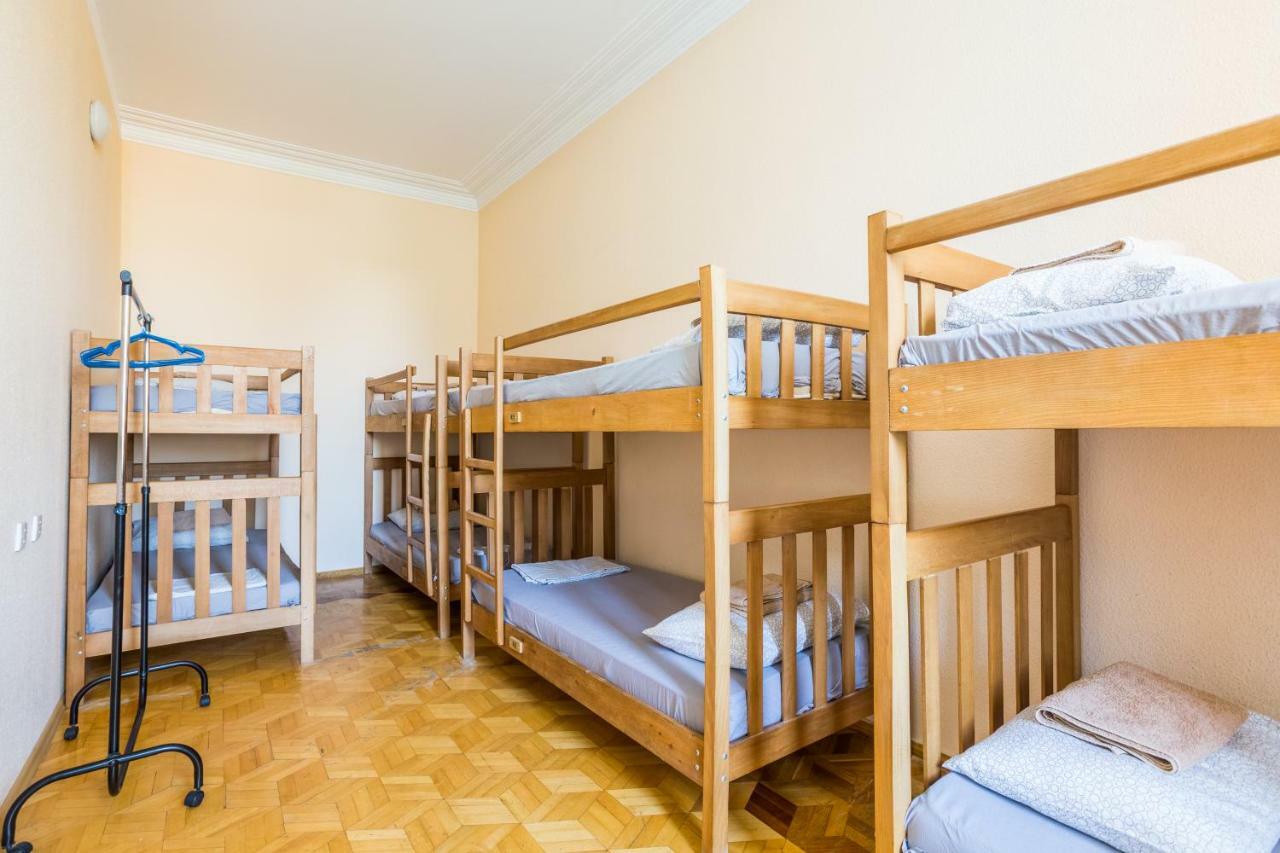 M42 Hostel Tiflis Exterior foto