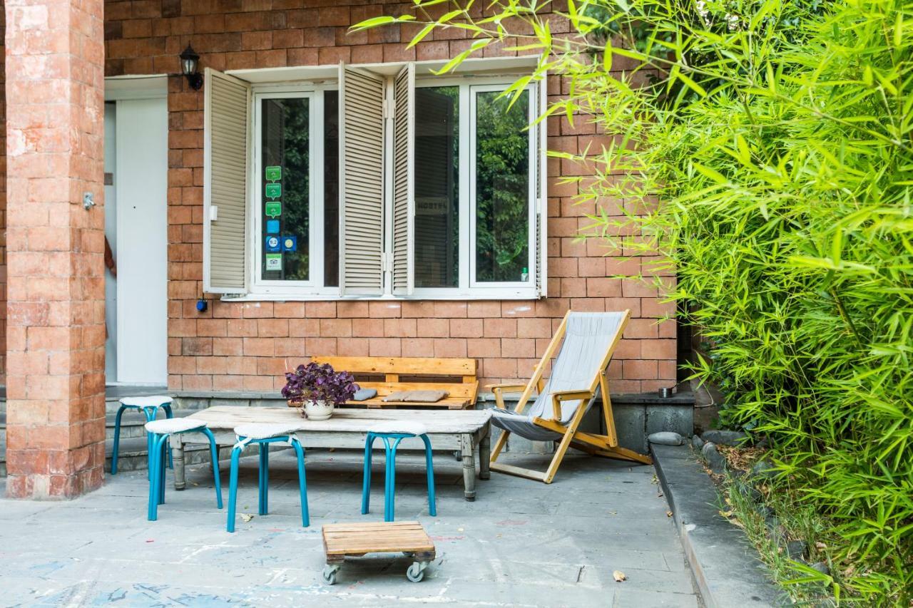 M42 Hostel Tiflis Exterior foto
